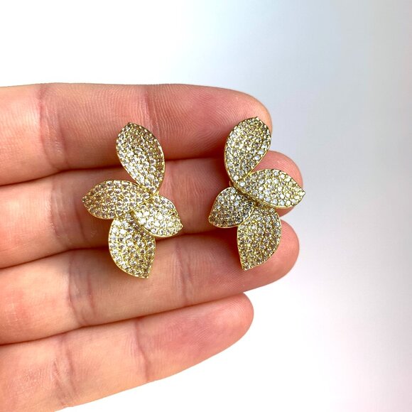 NEW~ Anthropologie Shashi Twisted Leaf Pave Crystal Gold Earrings - Picture 5 of 5